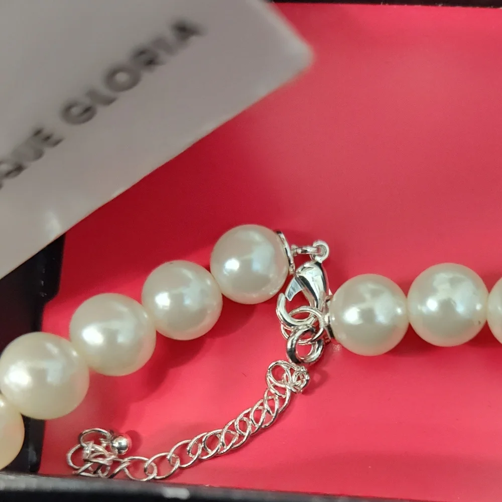 Avon Silver Tone And Rhinestones, Heart and Pearl Necklace - Picture 3 of 7